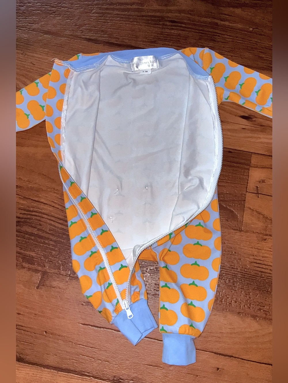 Eliza James Kids Fall Pumpkin Zipper Onesie Size 0 to 3 Months Pristine - Picture 3 of 5